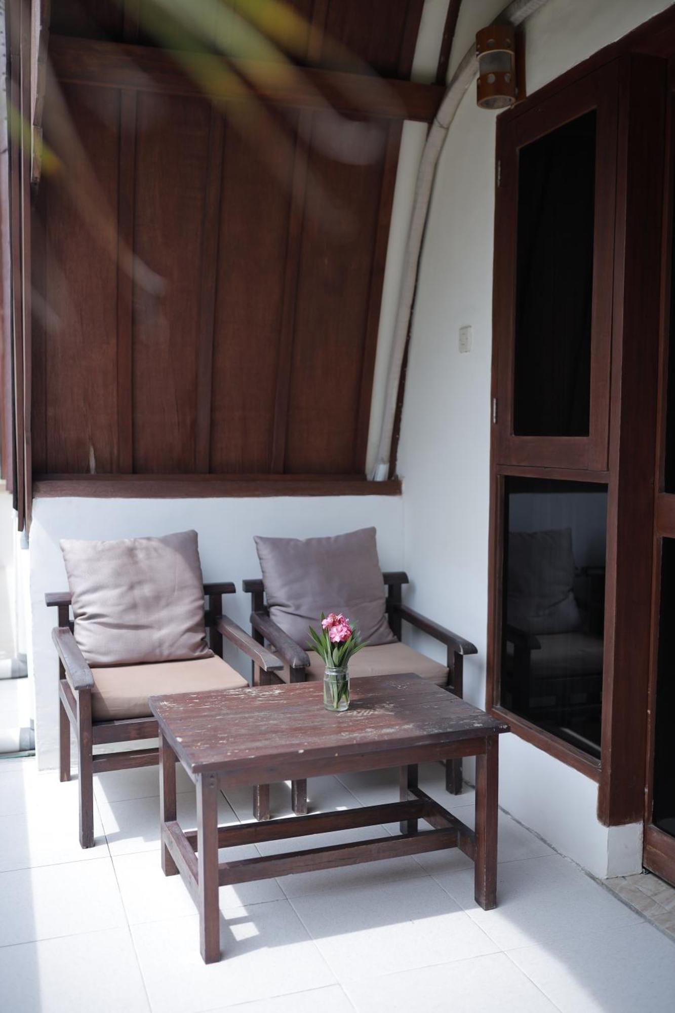 D'Gilian Bungalow Gili Trawangan Buitenkant foto