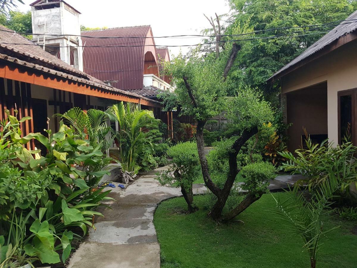 D'Gilian Bungalow Gili Trawangan Buitenkant foto