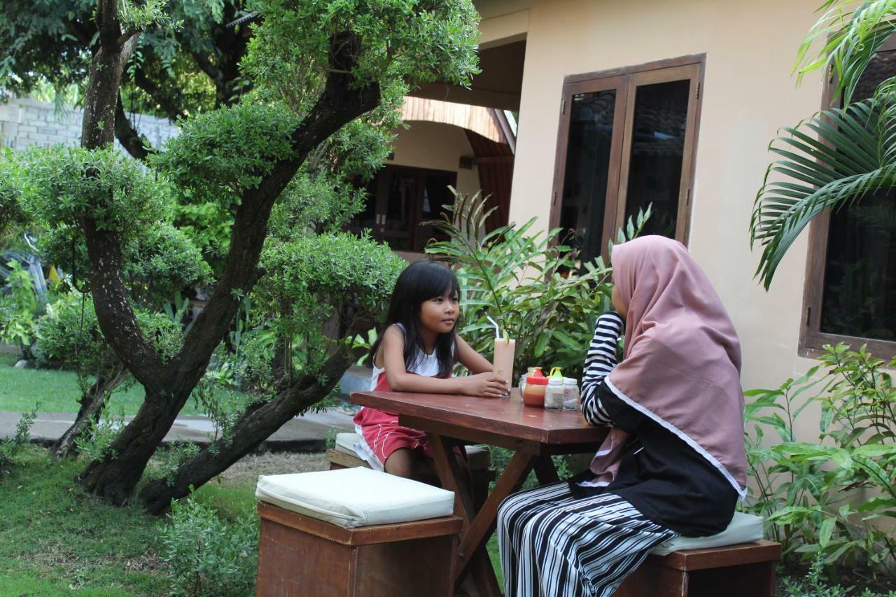 D'Gilian Bungalow Gili Trawangan Buitenkant foto